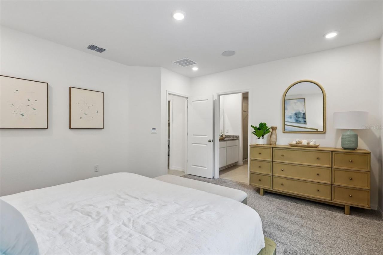 Photo 18 of 20: Model home - actual features may vary.