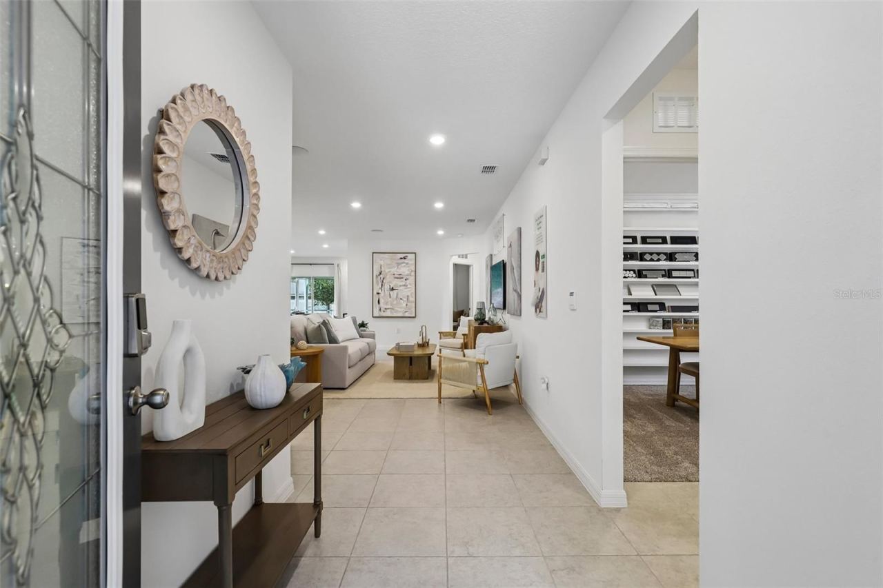Photo 16 of 20: Model home - actual features may vary.