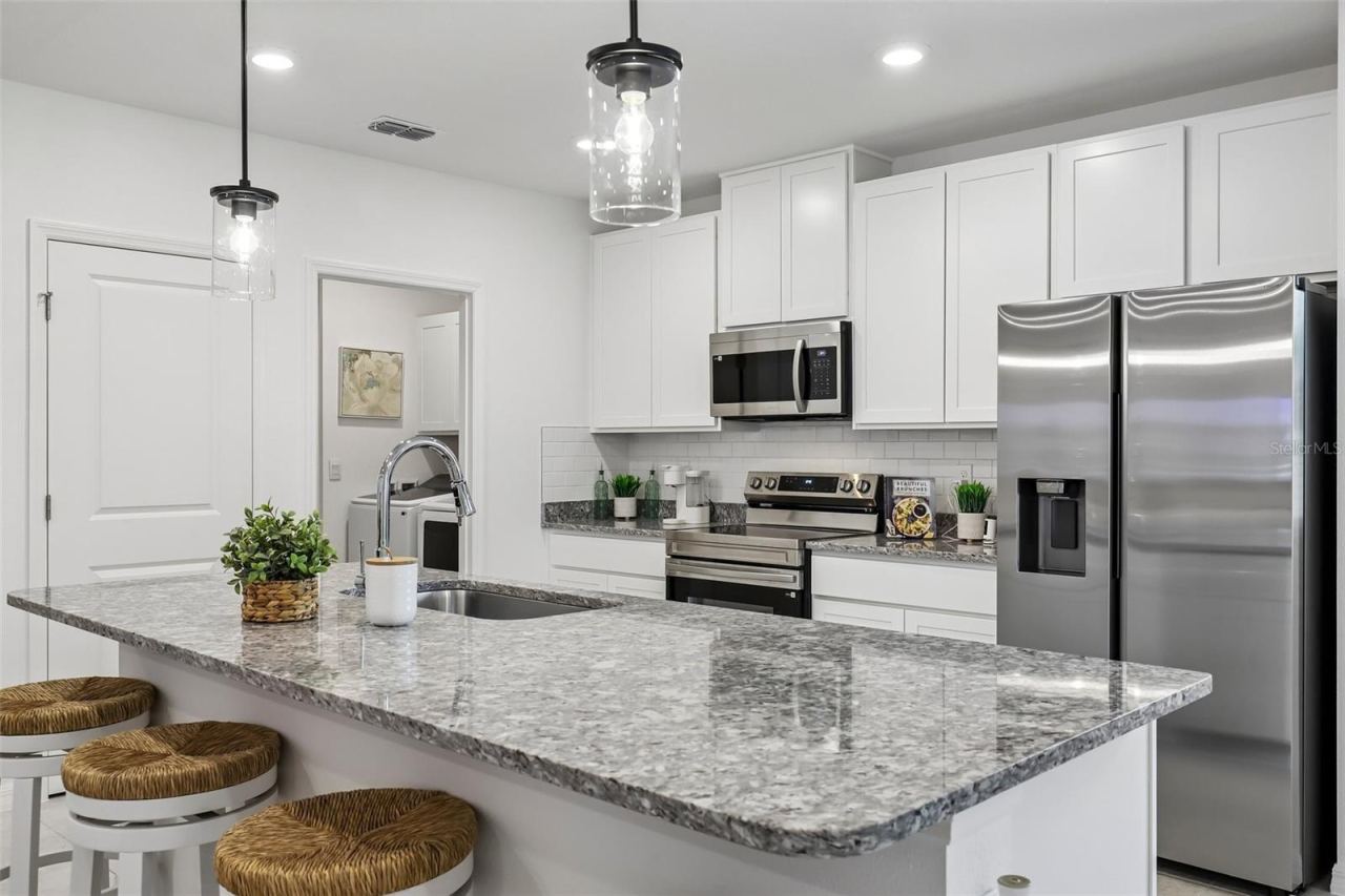 Photo 6 of 20: Model home - actual features may vary.