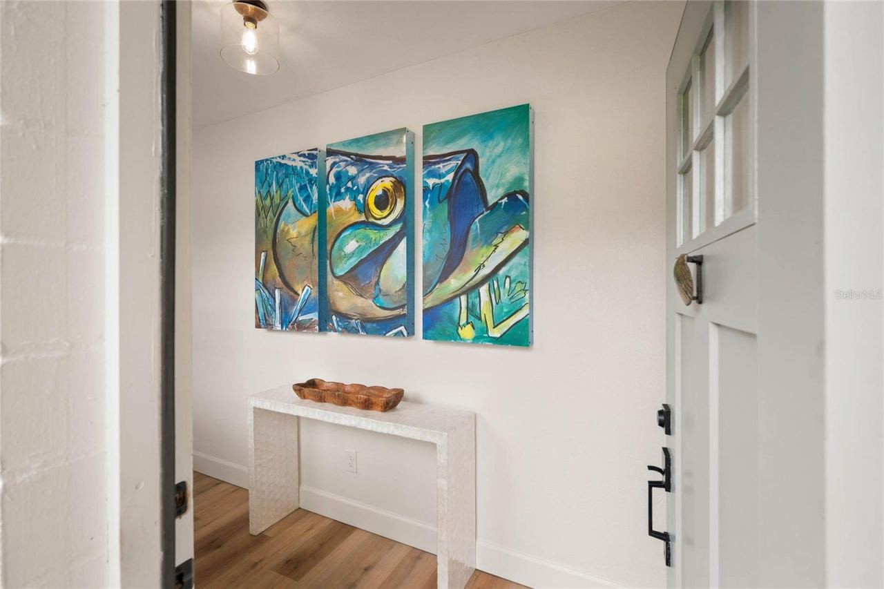 Photo 5 of 20: perfect entry space