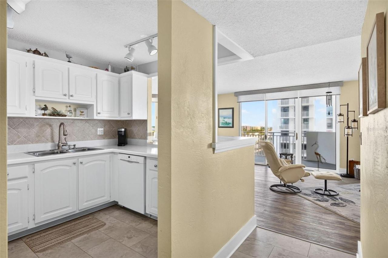 Photo 5 of 20