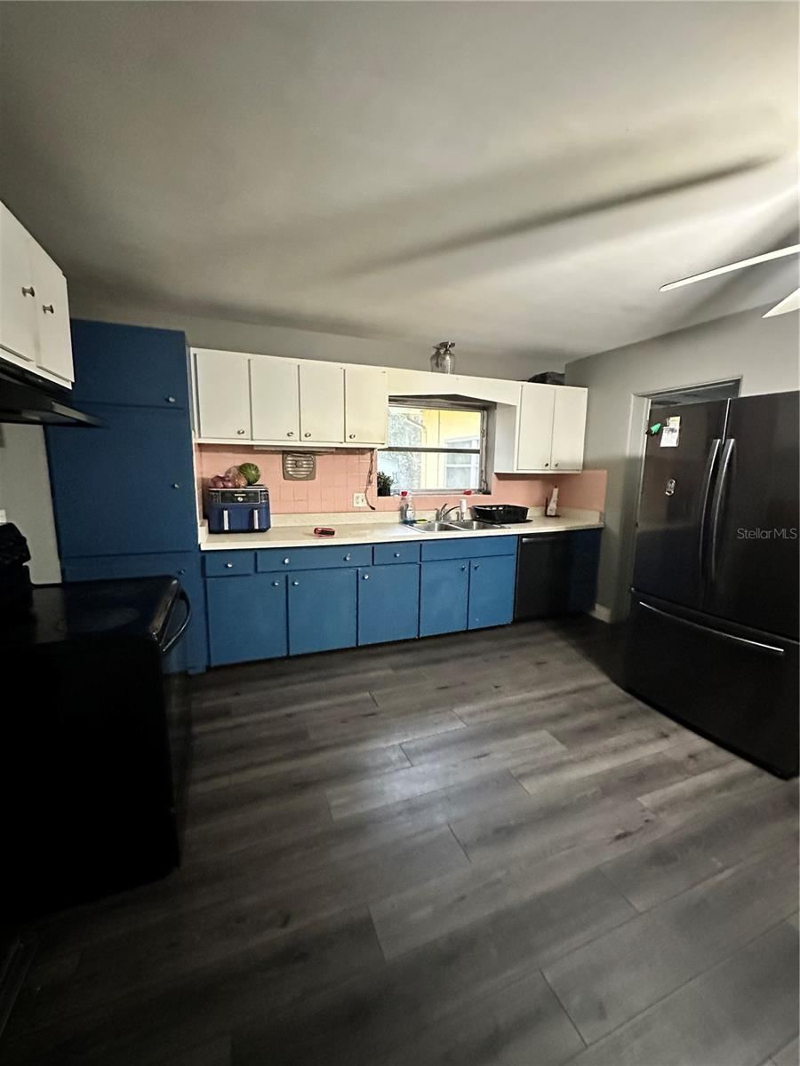 Photo 16 of 20
