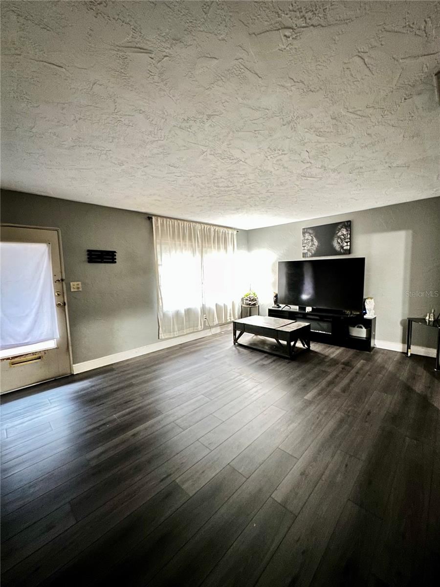 Photo 7 of 20