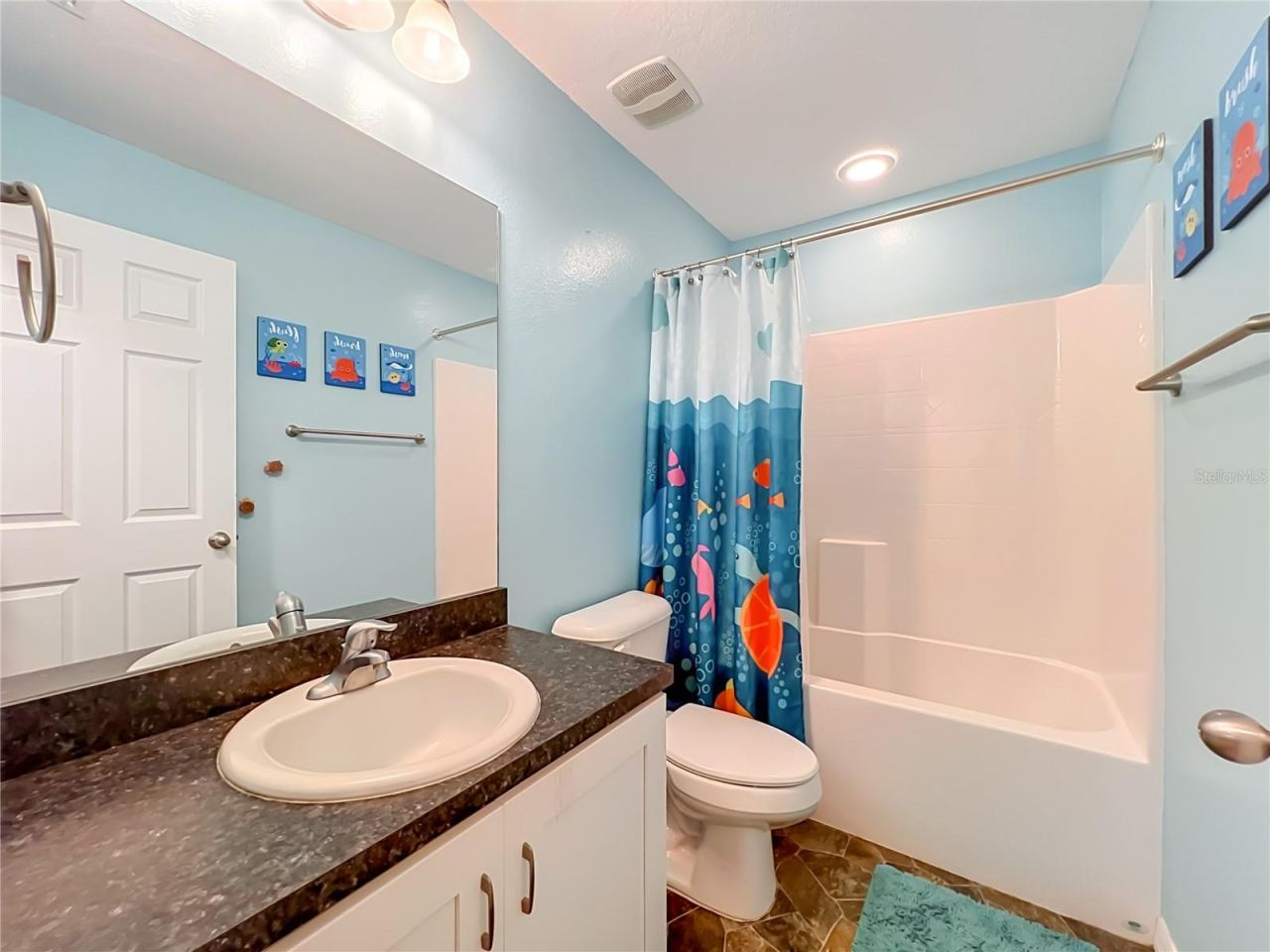 Photo 13 of 20: Second Bathroom