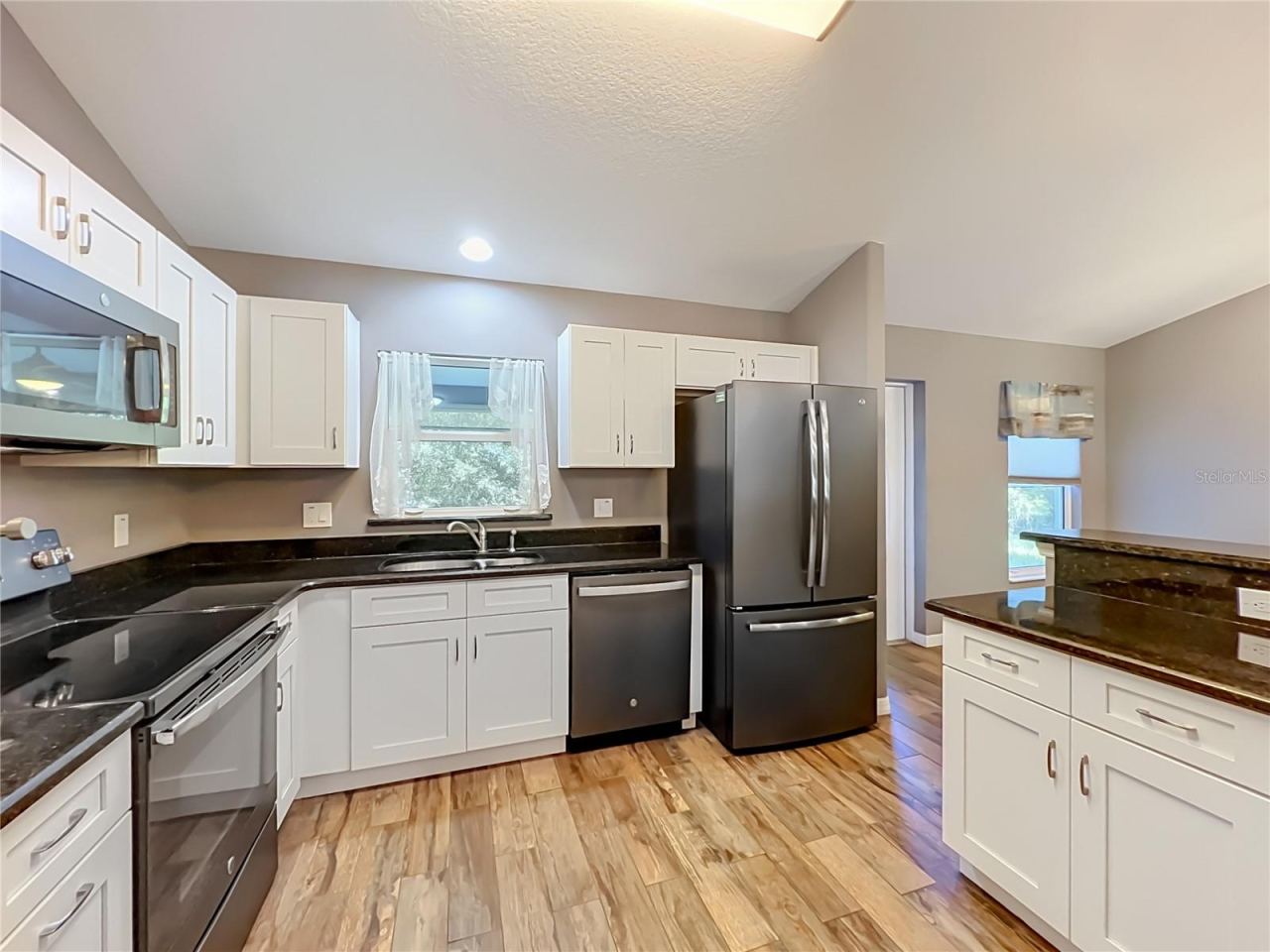 Photo 8 of 20: Kitchen (Note: Matching Stainless Steel Appliances)