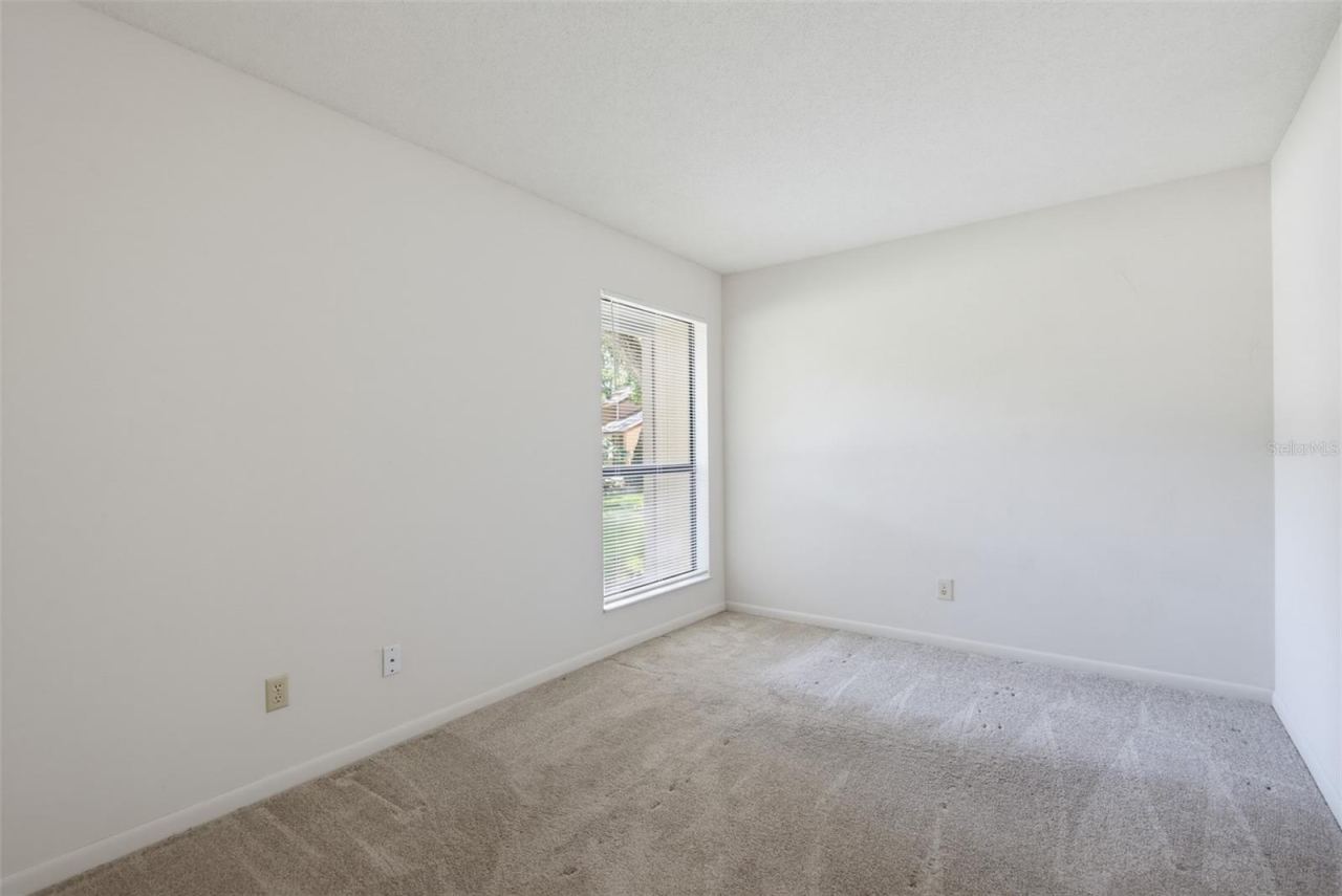 Photo 16 of 20