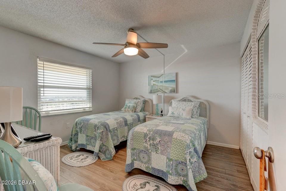 Photo 12 of 20