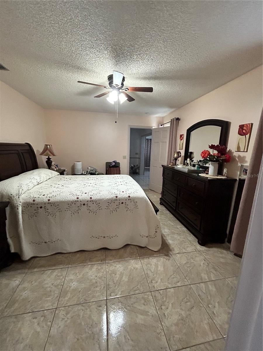 Photo 14 of 20