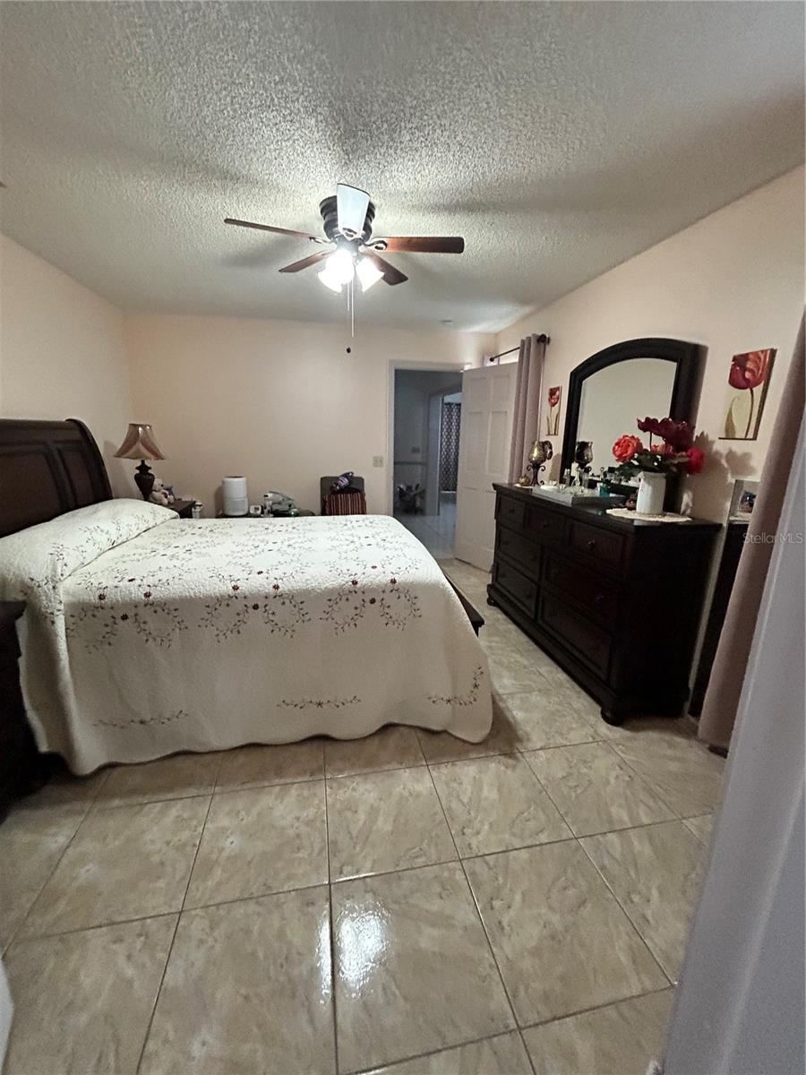Photo 16 of 20