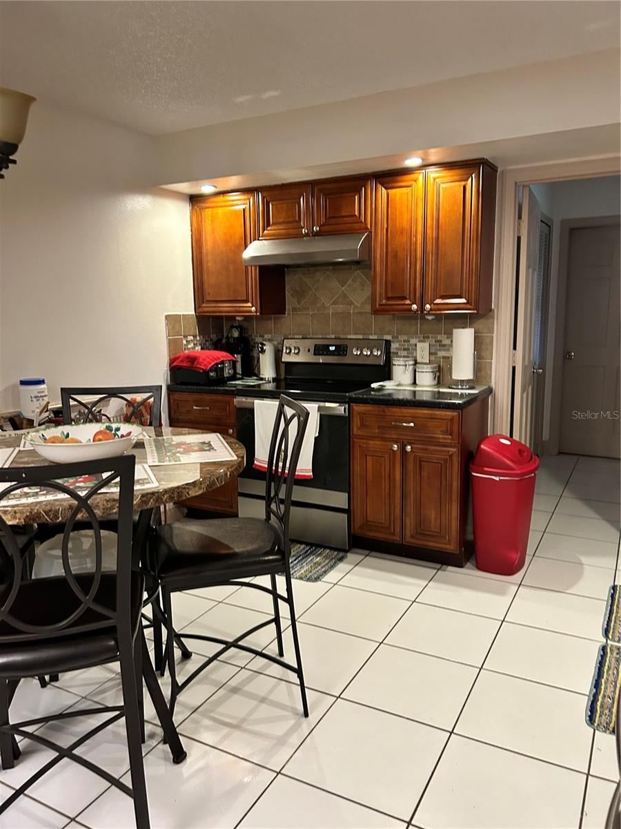 Photo 9 of 20: Kitchen