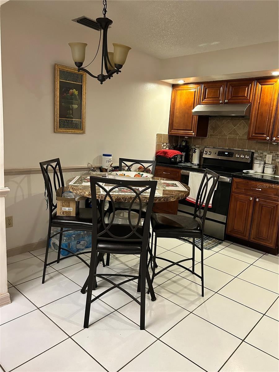 Photo 12 of 20: Kitchen Eating Area