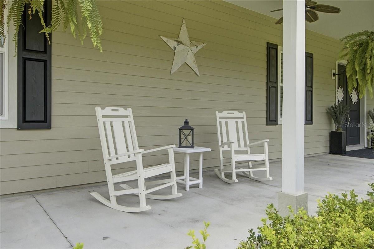 Photo 13 of 20: Front Open Porch