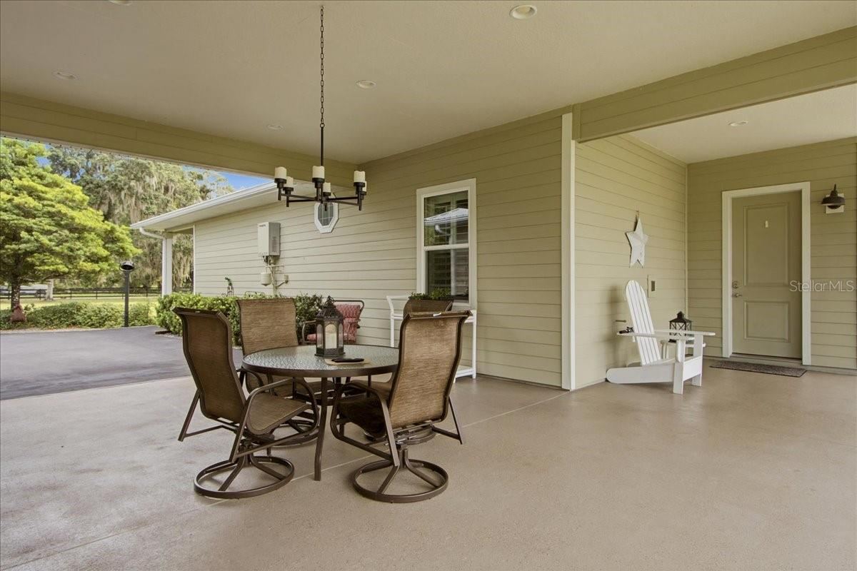 Photo 9 of 20: Breezeway between main house kitchen & garage
