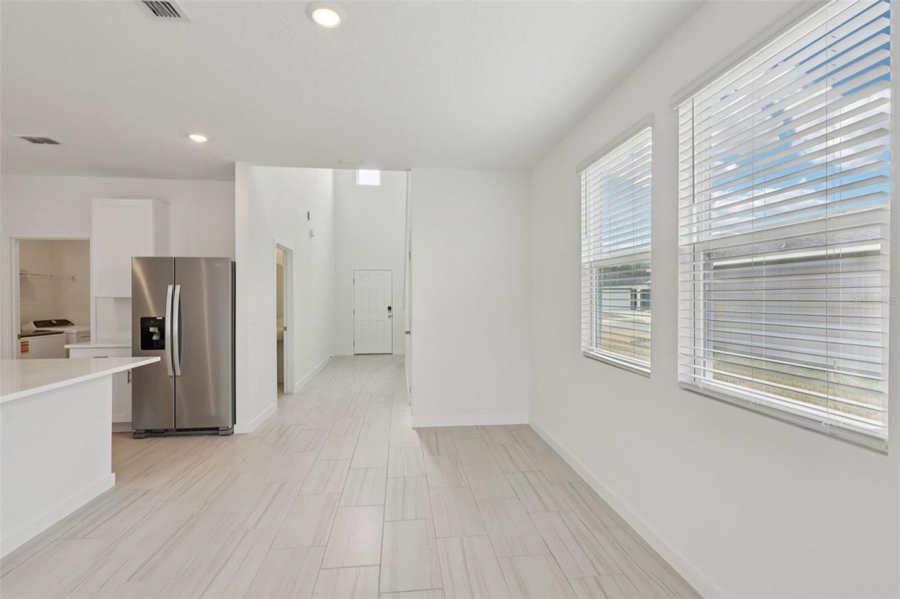 Photo 8 of 20: The interior photos are of another home with the same floor plan but different interior color package finishes. Some details may vary