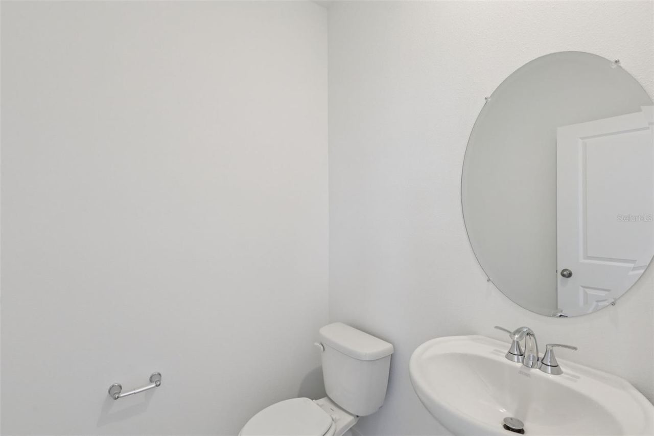 Photo 13 of 20: The interior photos are of another home with the same floor plan but different interior color package finishes. Some details may vary