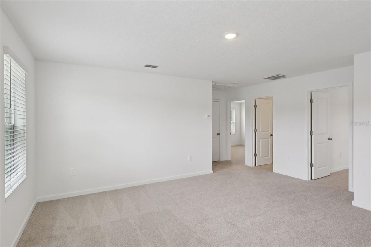 Photo 18 of 20: The interior photos are of another home with the same floor plan but different interior color package finishes. Some details may vary