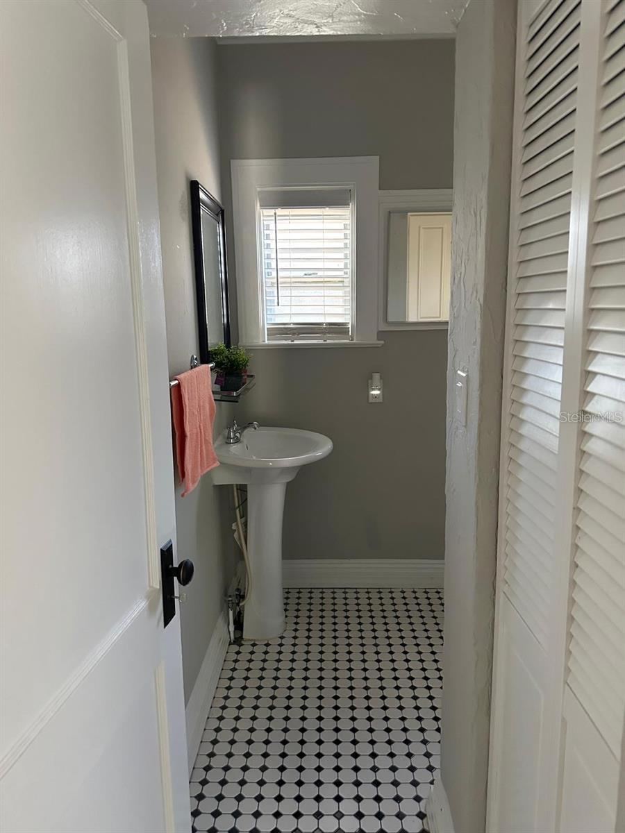 Photo 14 of 20