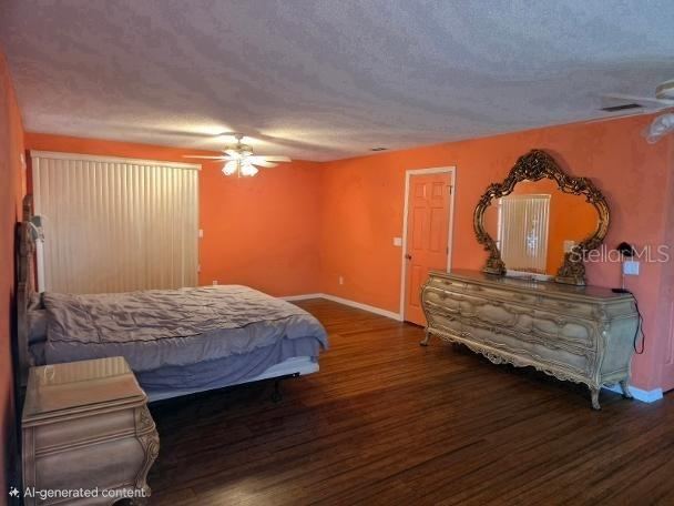 Photo 6 of 20: Master Bedroom