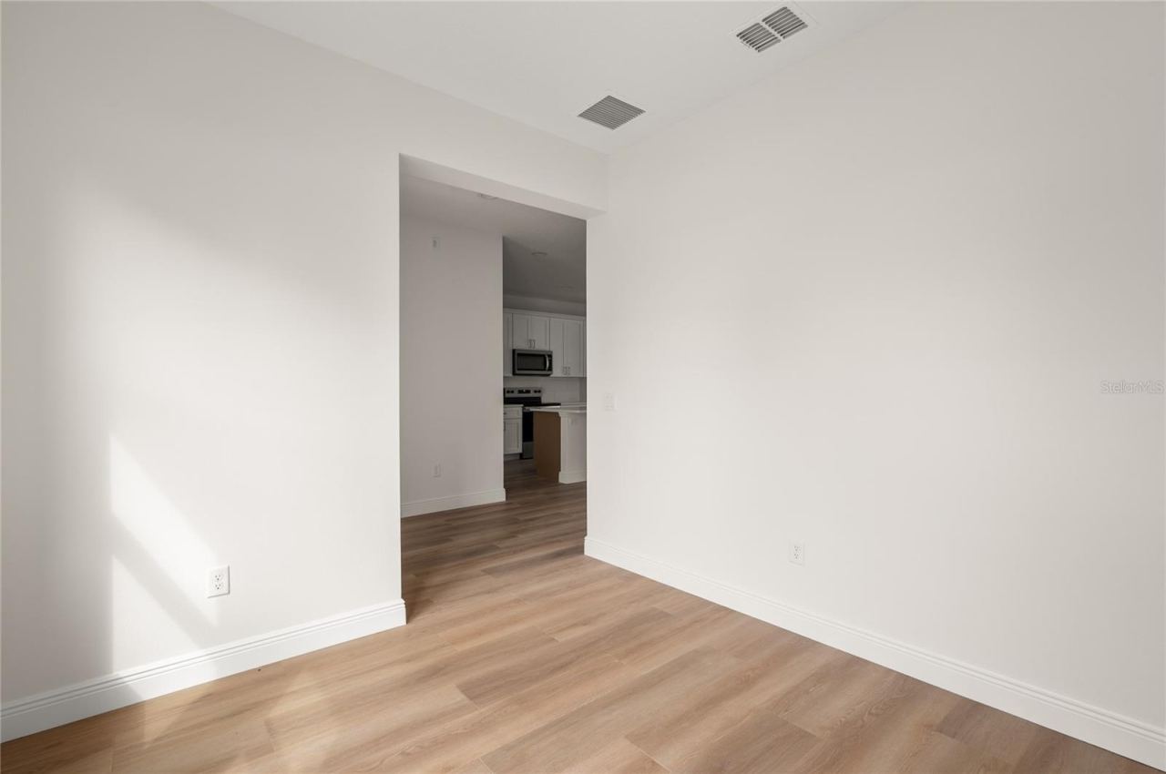 Photo 5 of 20