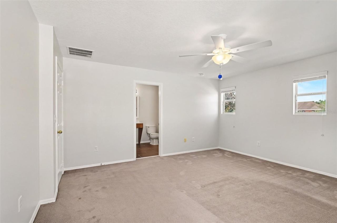 Photo 18 of 20