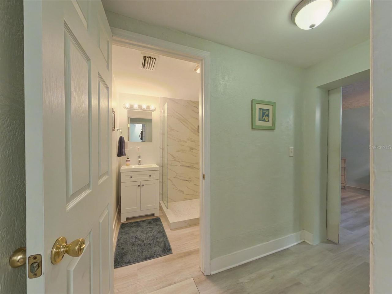 Photo 15 of 20