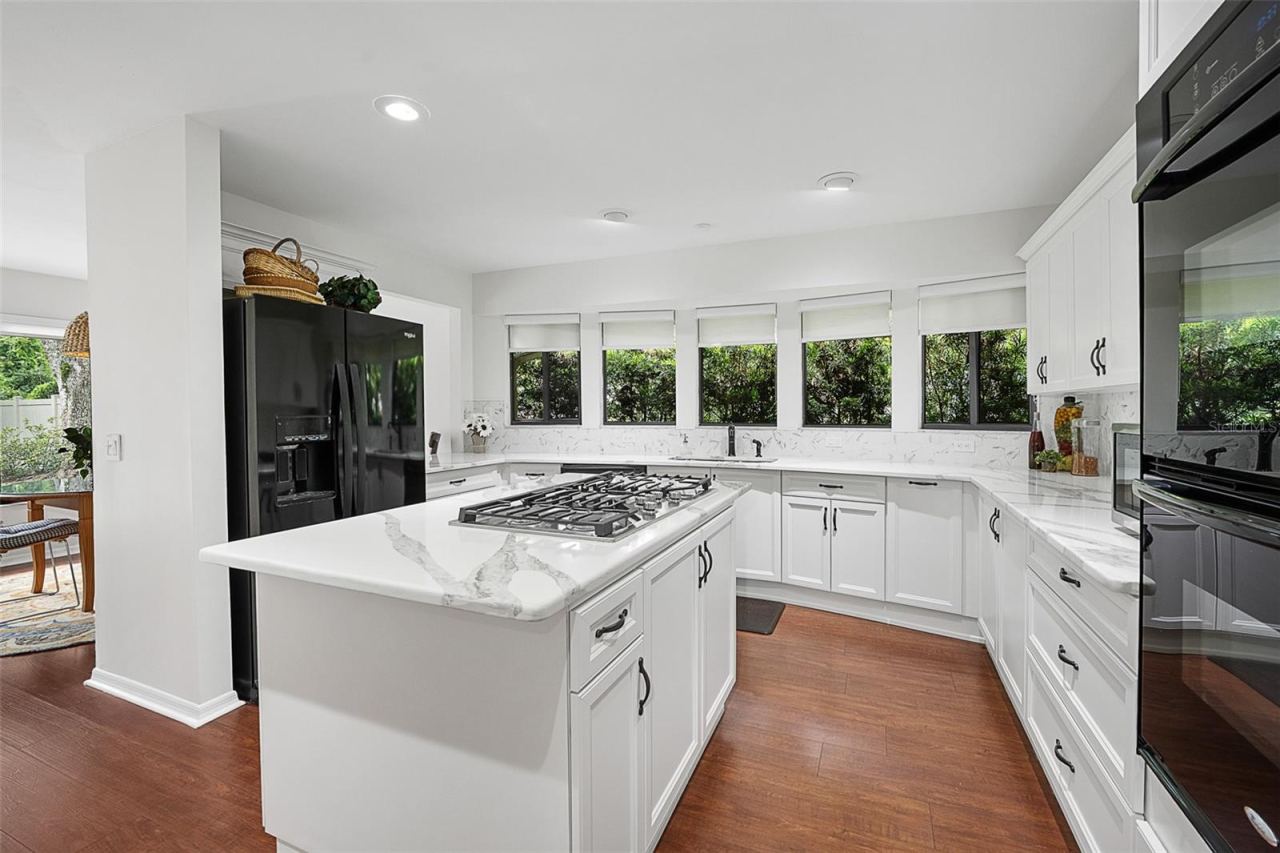 Photo 6 of 20: Newly updated kitchen