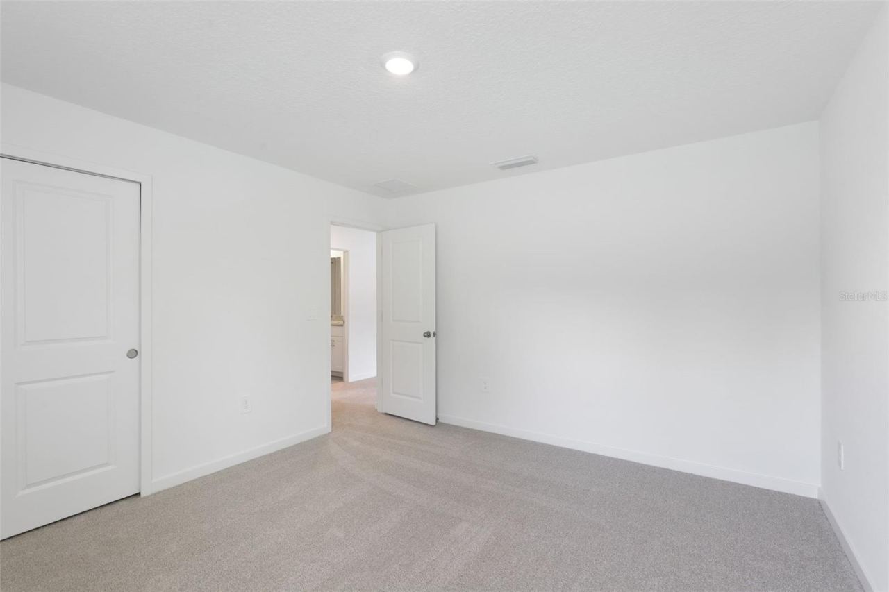 Photo 6 of 18: The interior photos are of another home with the same floor plan and interior finishes. Some details may vary