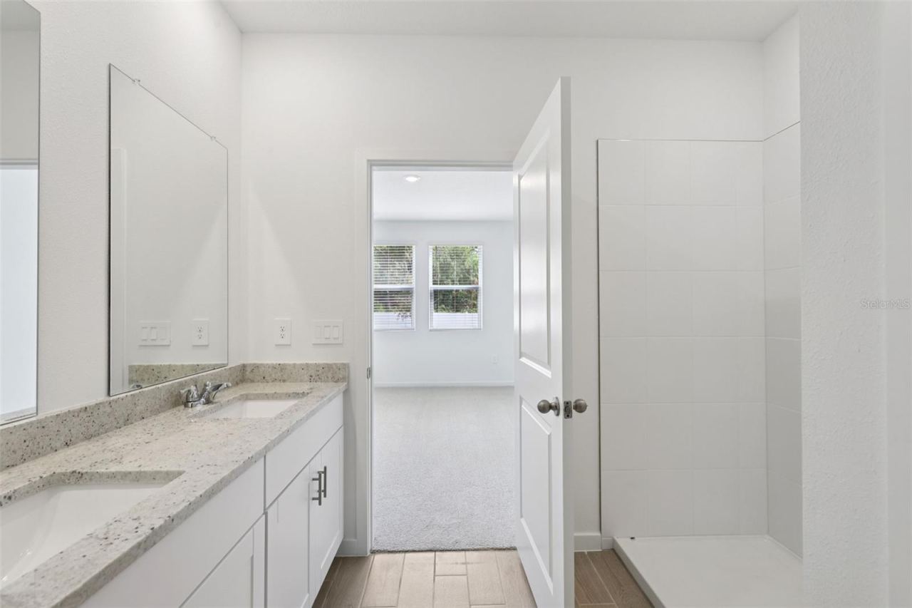 Photo 17 of 18: The interior photos are of another home with the same floor plan and interior finishes. Some details may vary