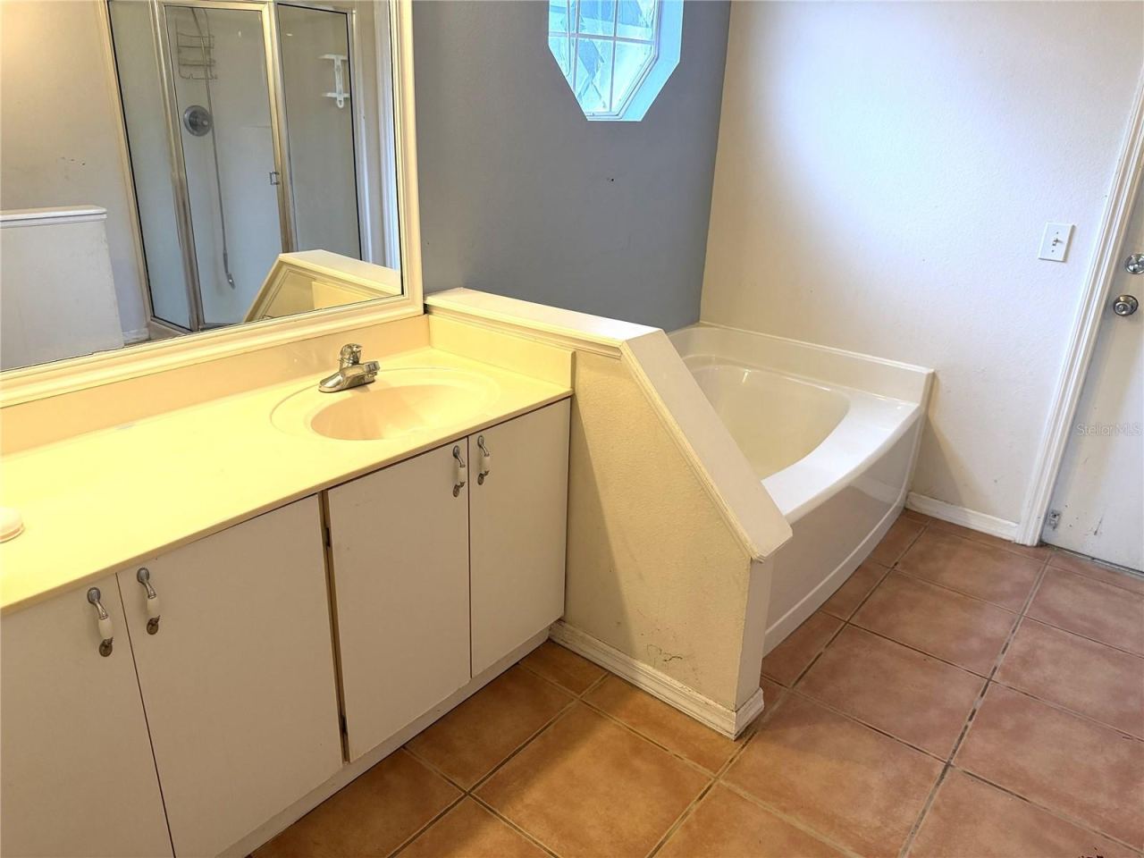 Photo 9 of 13: Primary Bathroom