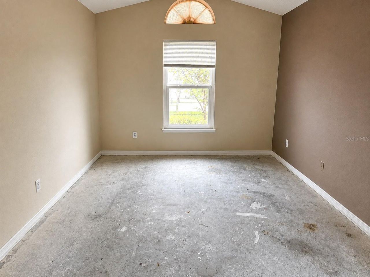 Photo 8 of 13: Primary Bedroom