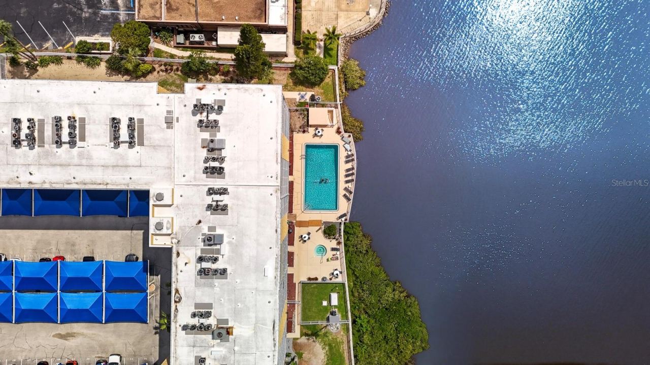 Photo 17 of 20
