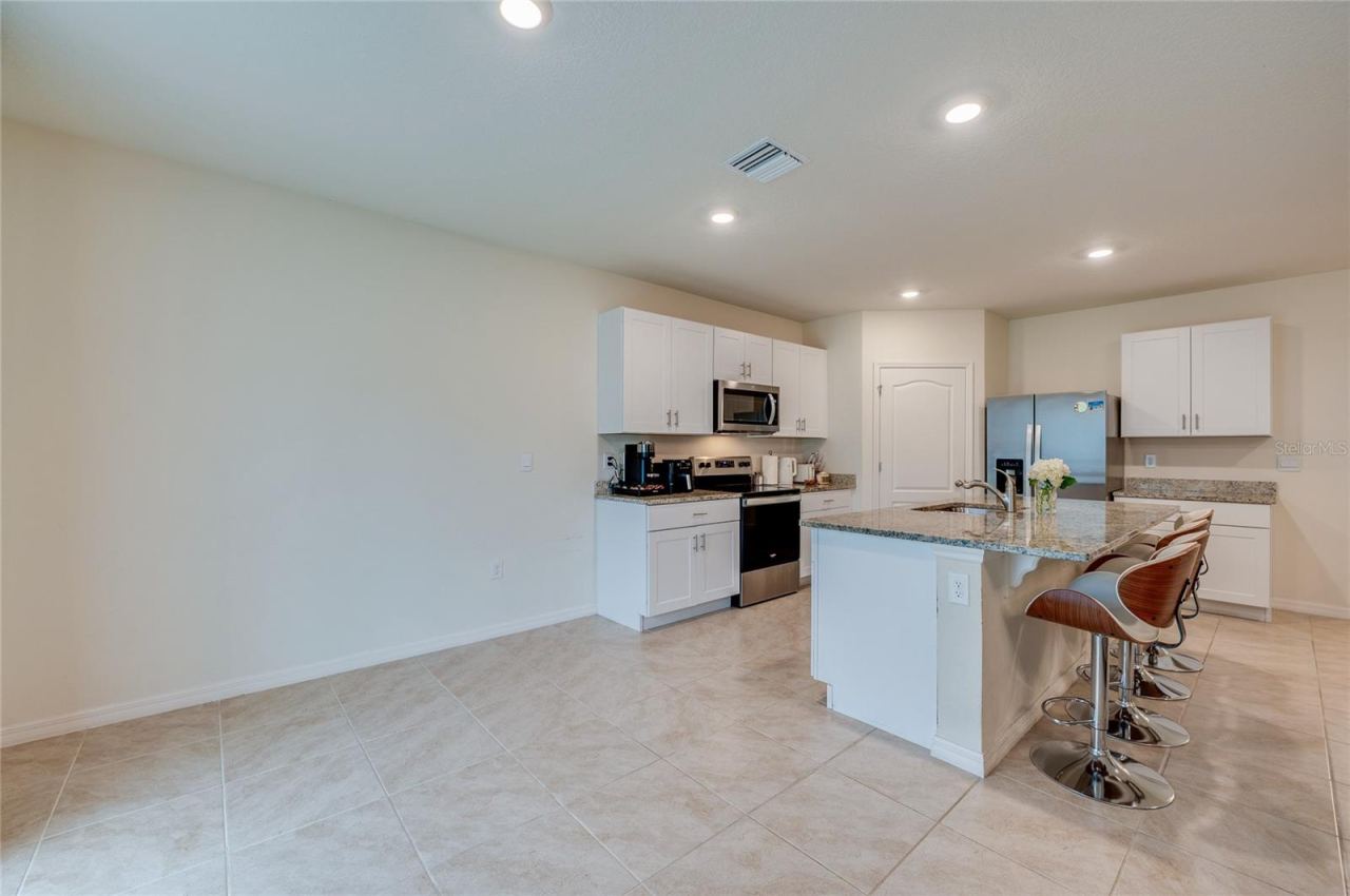 Photo 18 of 20: Open Living Space