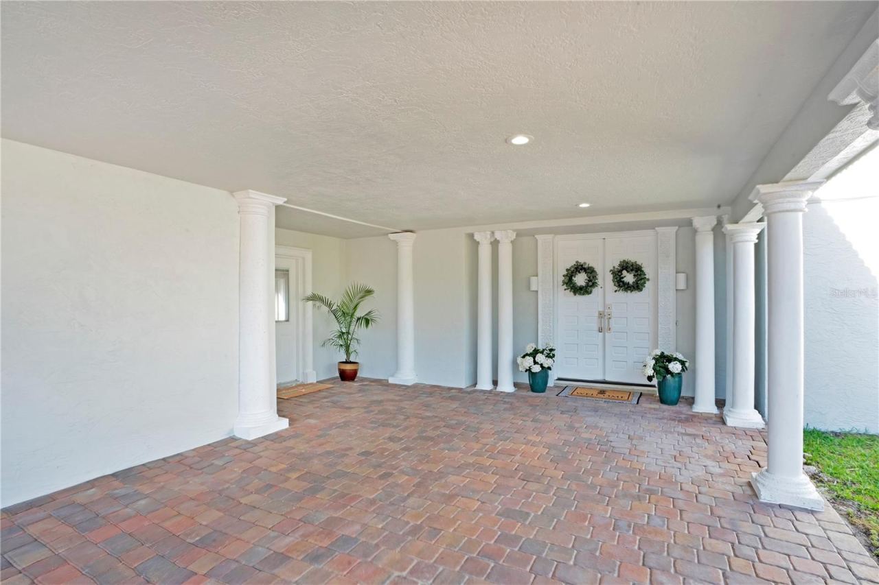 Photo 3 of 20: From Entrance