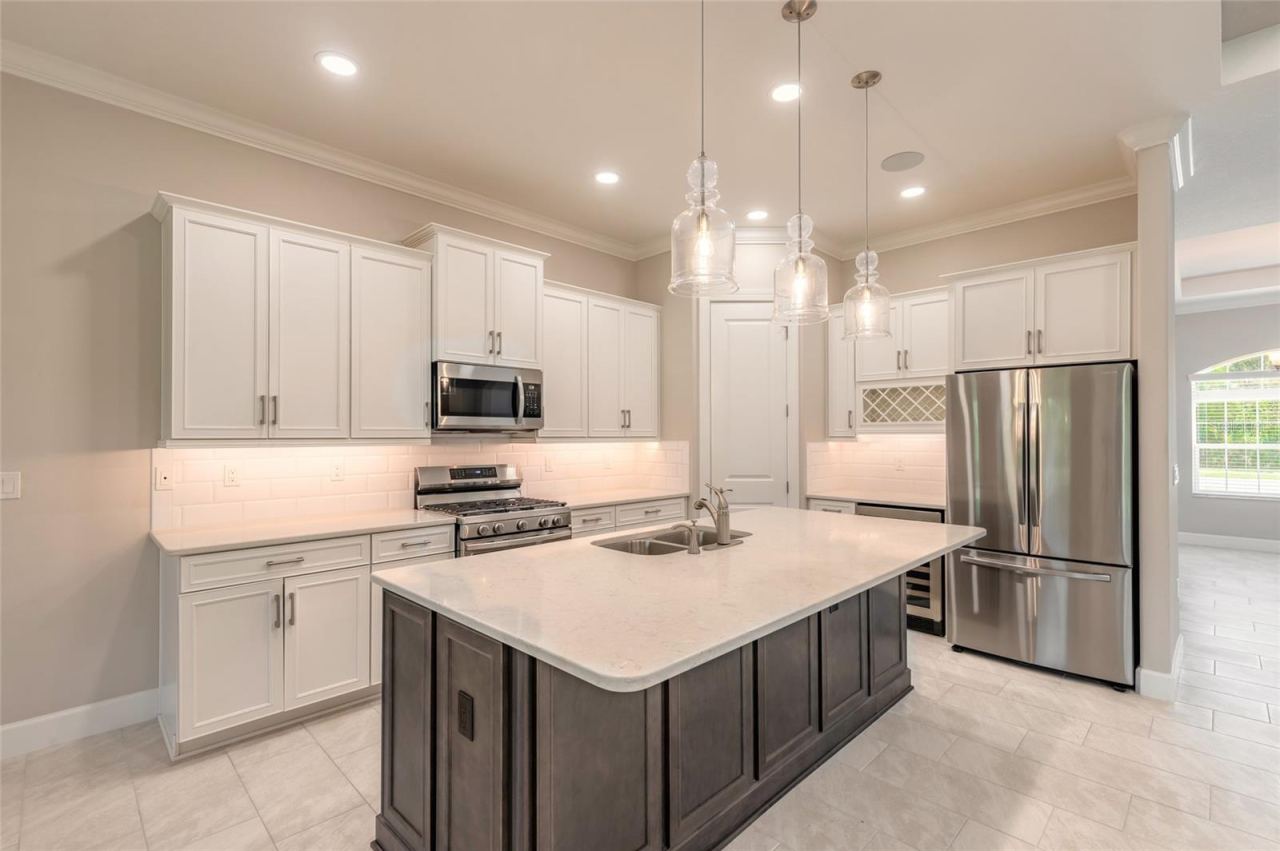 Photo 12 of 20: Quartz Countertops