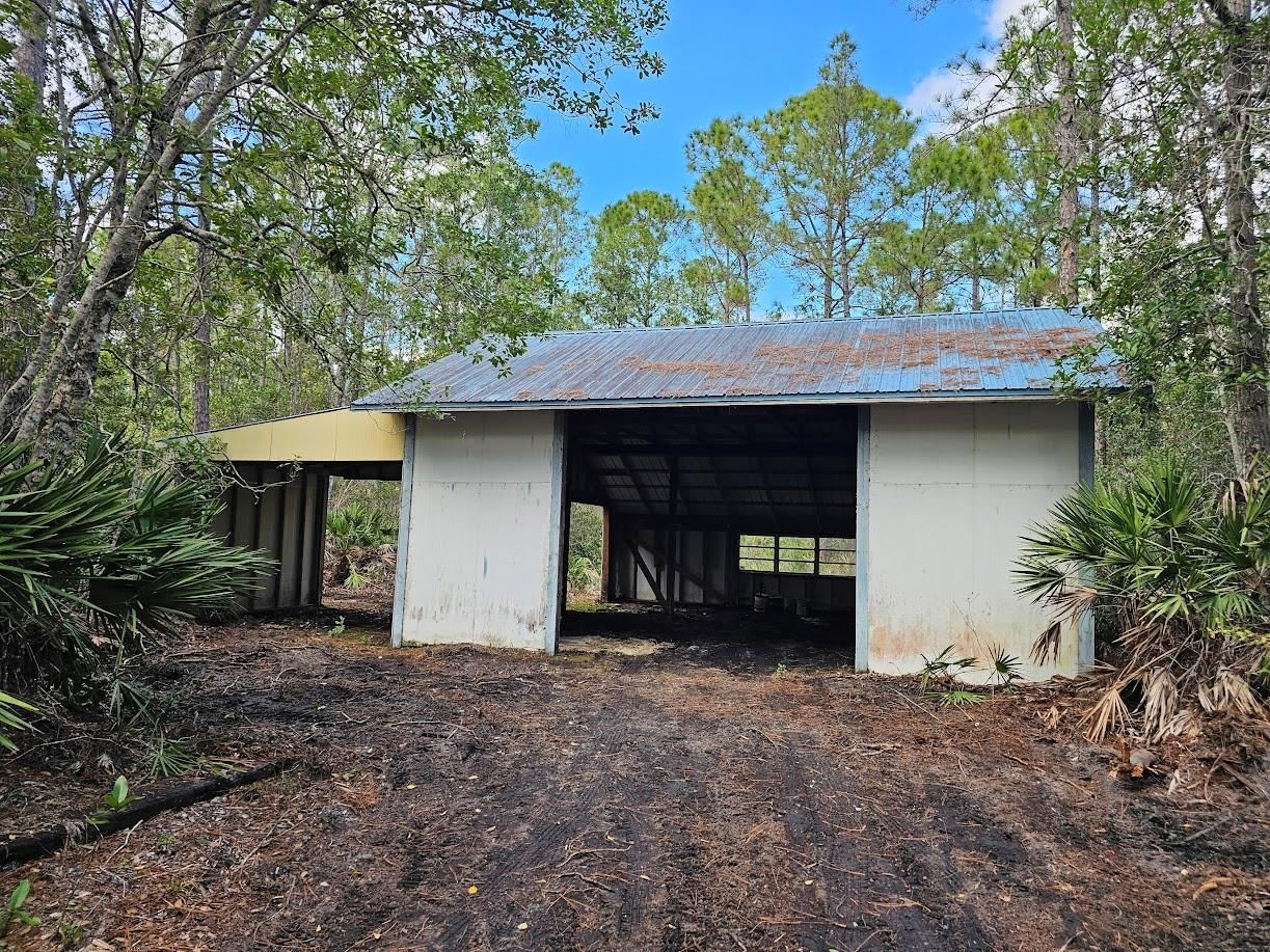 Photo 18 of 20