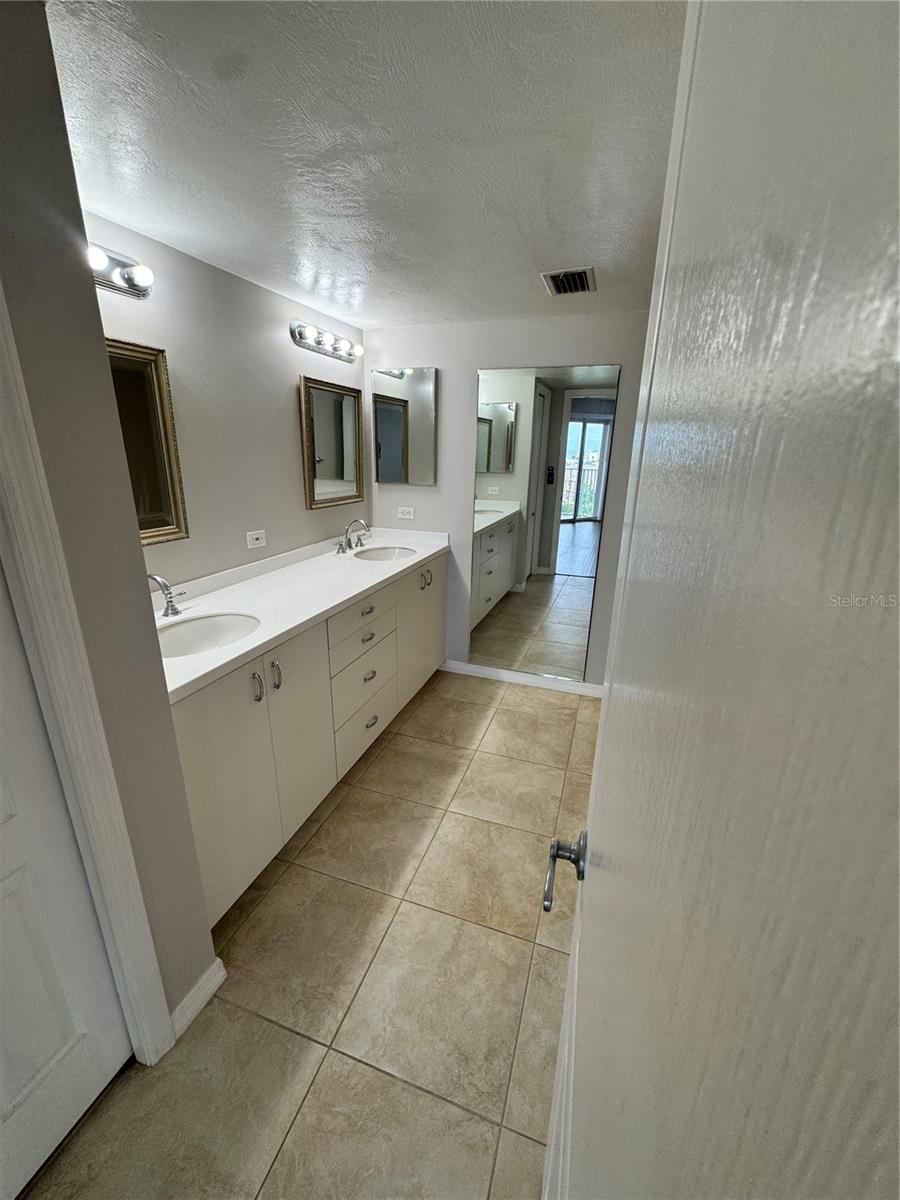 Photo 16 of 20: Primary bathroom