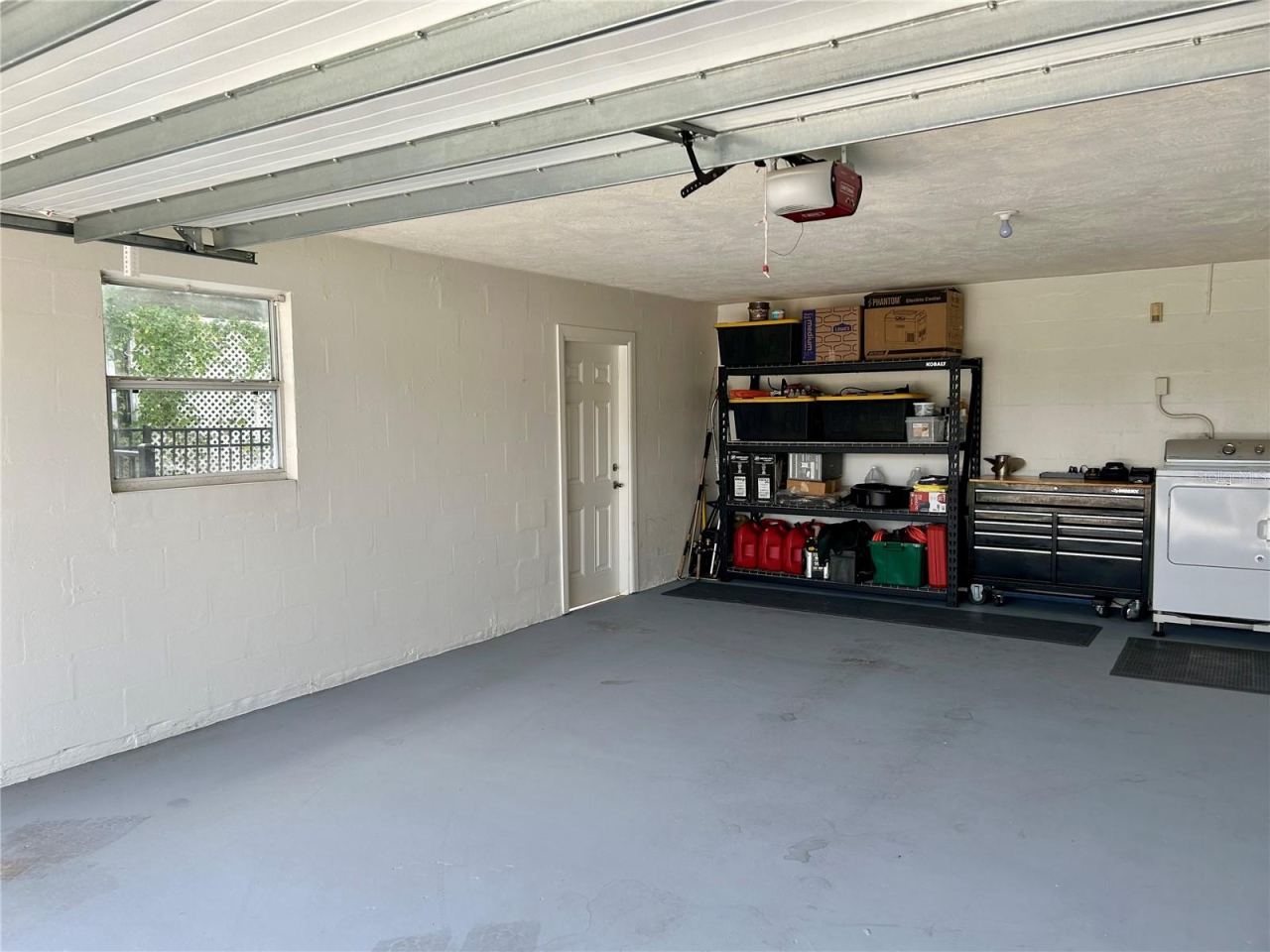 Photo 6 of 20: 1638 Paradise Garage Looking Towards Door To Outside