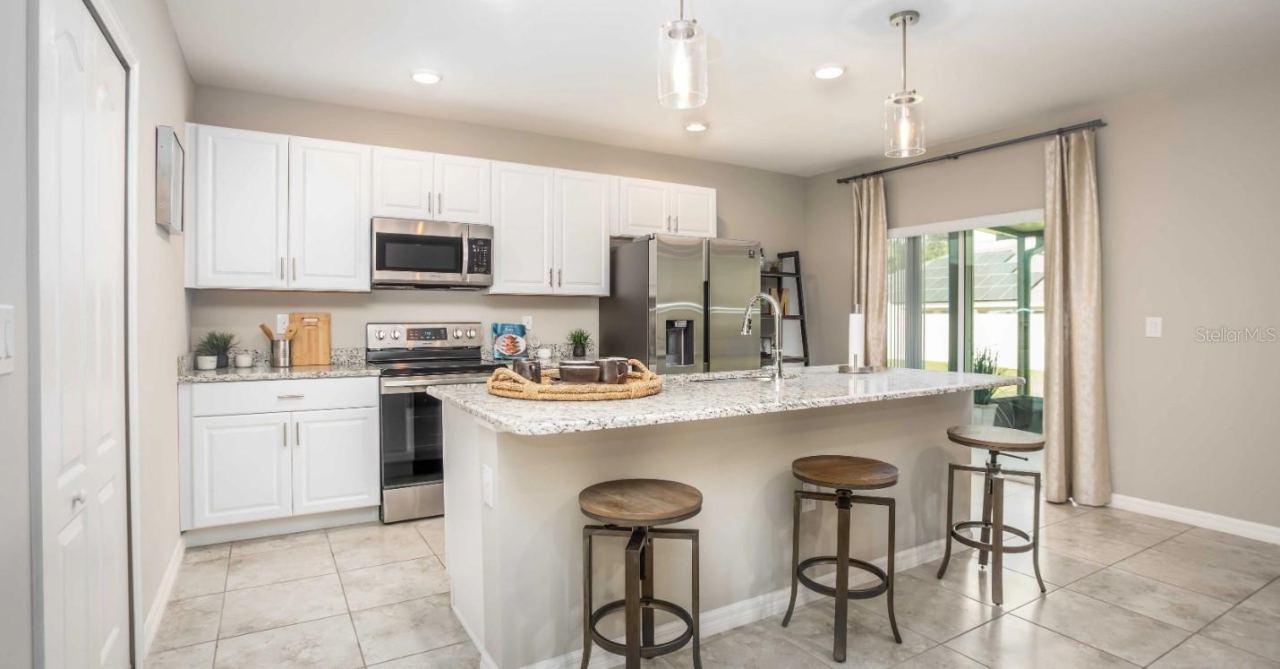 Photo 6 of 20: Model home - actual features may vary.