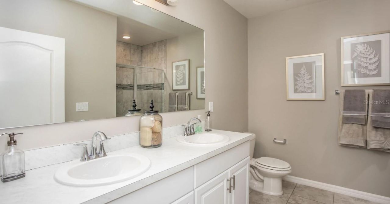 Photo 16 of 20: Model home - actual features may vary.