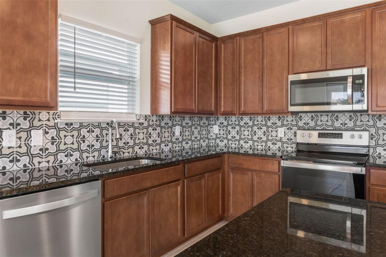 Photo 17 of 20: Beautiful cabinetry and plenty of working counter space.