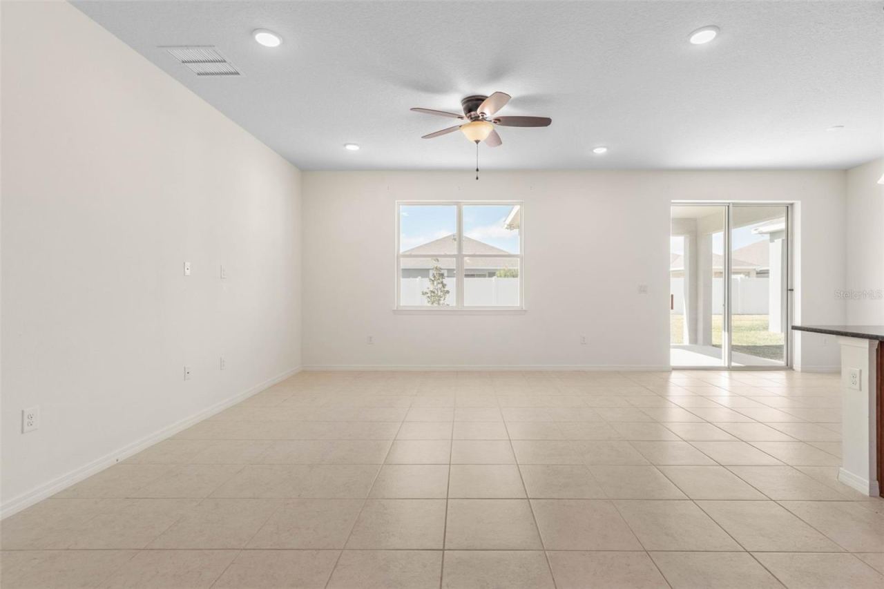 Photo 13 of 20: Open Living Room