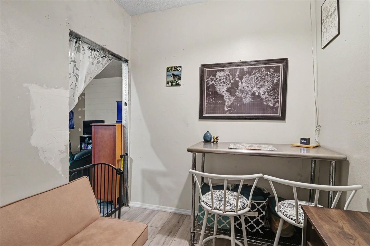 Photo 10 of 20