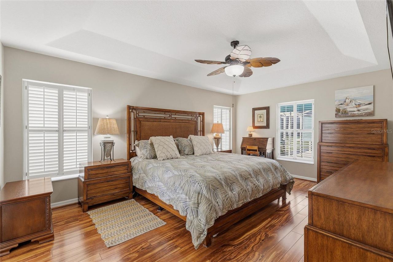 Photo 15 of 20: Large Primary Bedroom