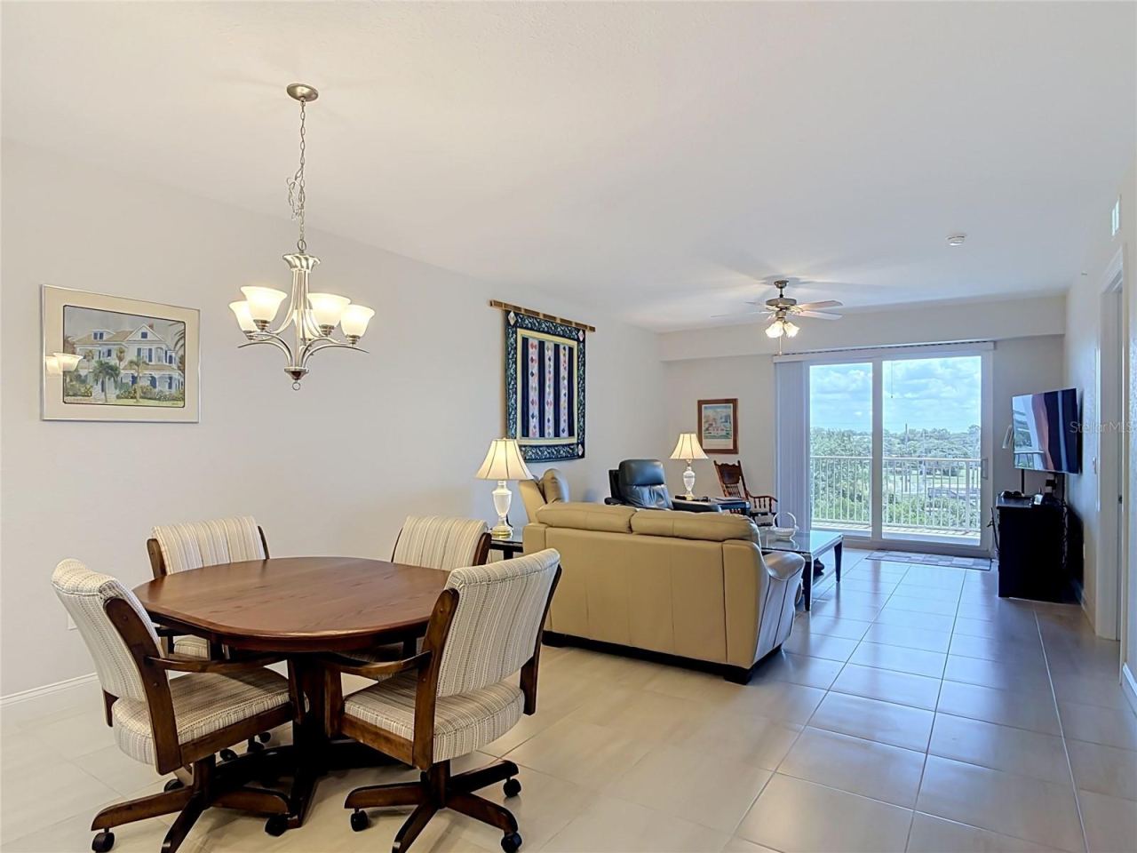 Photo 12 of 20: Dining Room