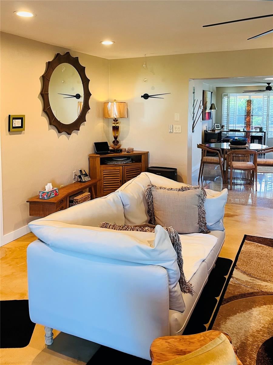 Photo 10 of 20: FAMILY ROOM