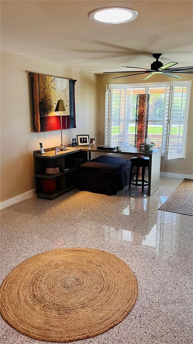 Photo 2 of 20: LIVING AREA