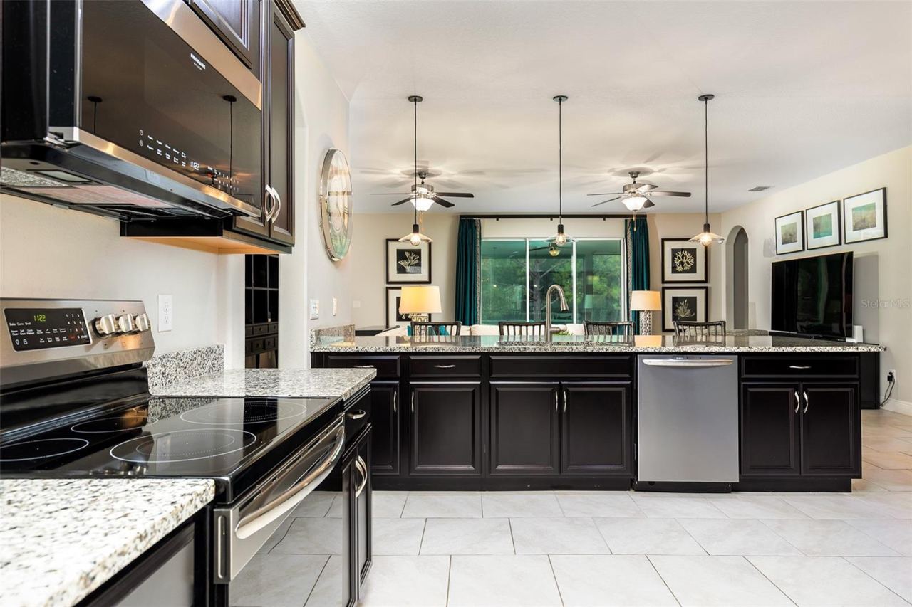 Photo 5 of 20: Kitchen
