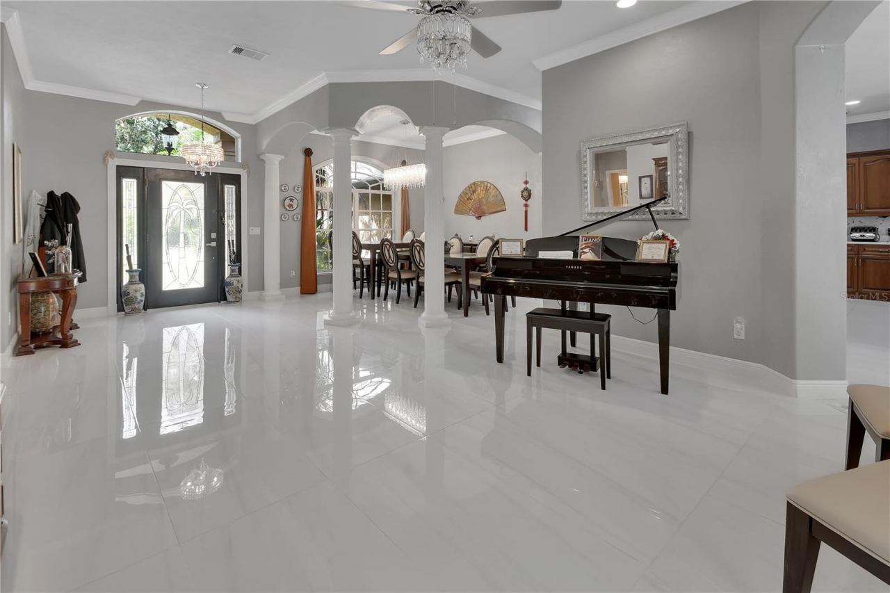 Photo 8 of 20: VIEW OF LIVING ROOM AND DINING ROOM