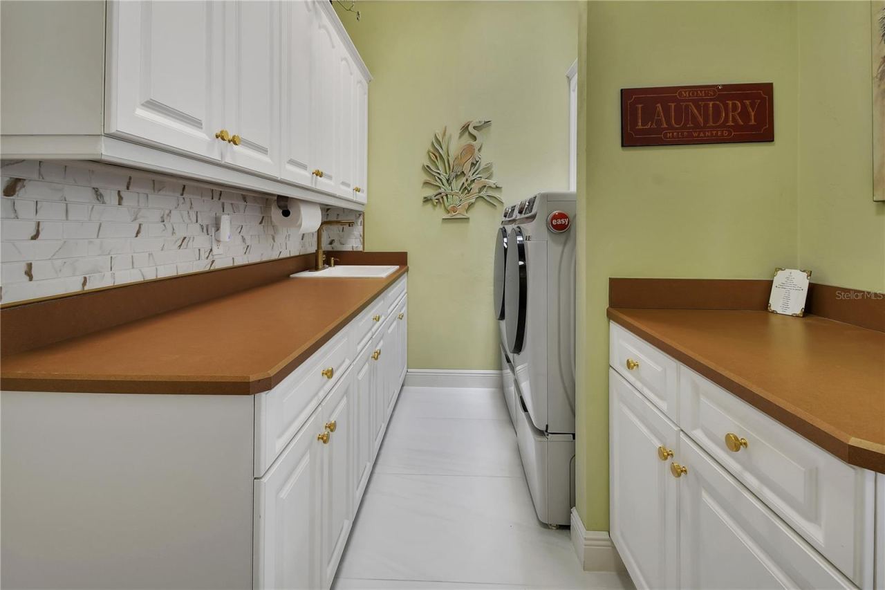 Photo 16 of 20: LAUNDRY ROOM