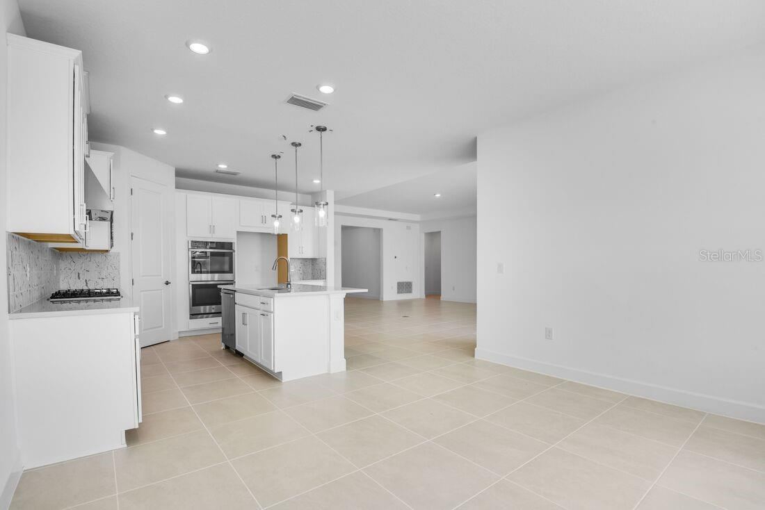 Photo 11 of 20: 672 Junonia Boulevard - Ready Now!